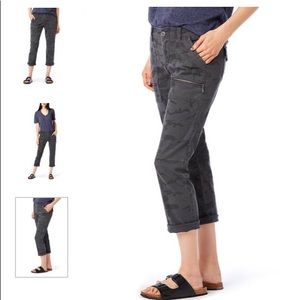 Gray Camo Crop Pant Sz 10